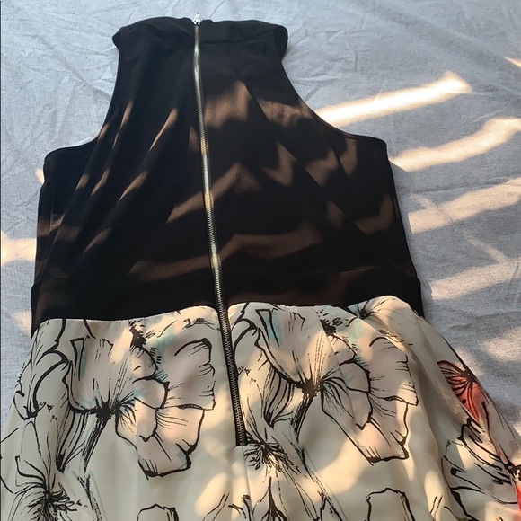 Dress - Picture 5 of 5